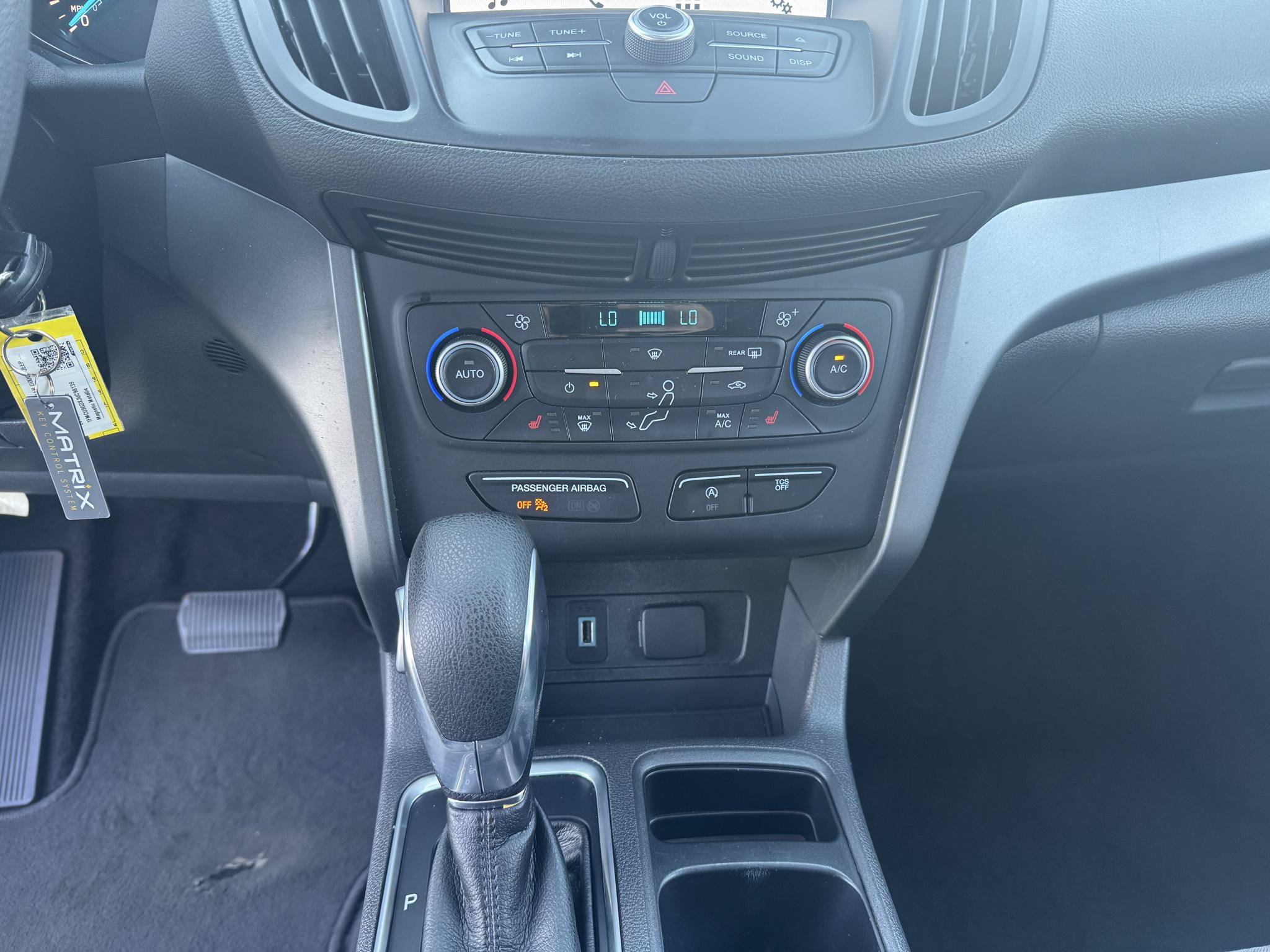 Used 2018 Ford Escape SE w/ Ford Safe & Smart Package AWD/4WD image 21
