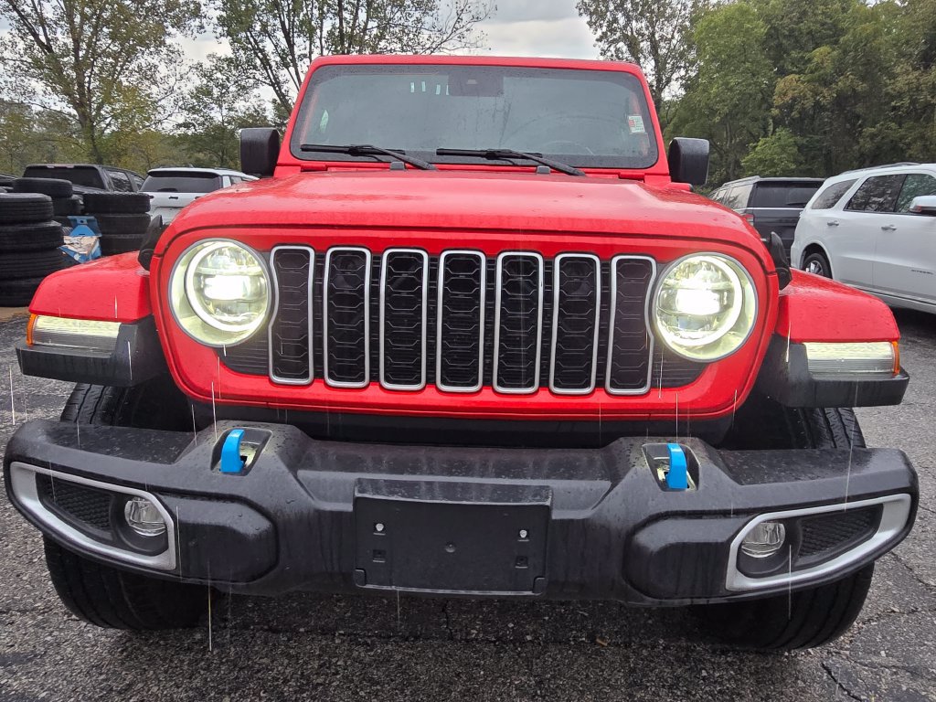 Used 2024 Jeep Wrangler Unlimited Sahara AWD/4WD image 14
