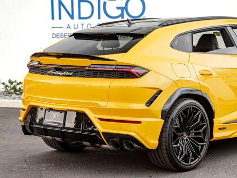 Used 2026 Lamborghini Urus SE AWD/4WD image 7