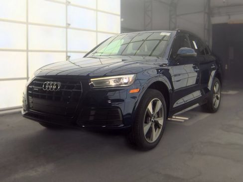 Used 2020 Audi Q5 2.0T Premium w/ Titanium Sport Package AWD/4WD image 1