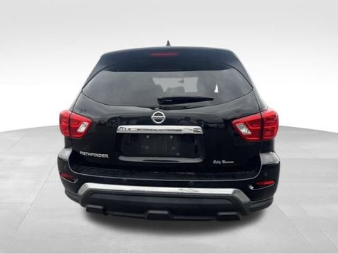 Used 2019 Nissan Pathfinder S image 6