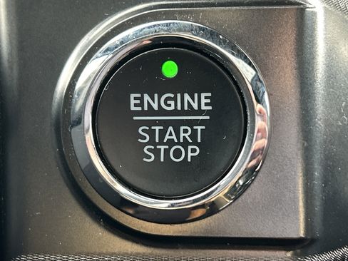 Used 2023 Ford F150 Platinum image 15