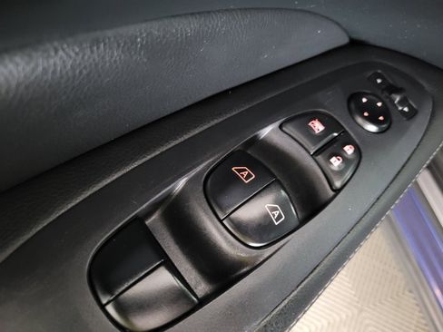 Used 2020 Nissan Pathfinder SL AWD/4WD image 27