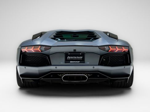 Used 2015 Lamborghini Aventador LP 700-4 AWD/4WD image 5