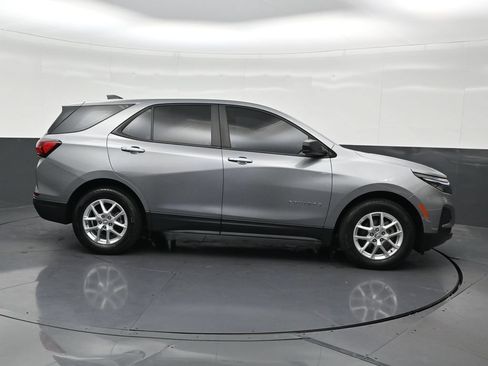 Used 2023 Chevrolet Equinox LS FWD image 7