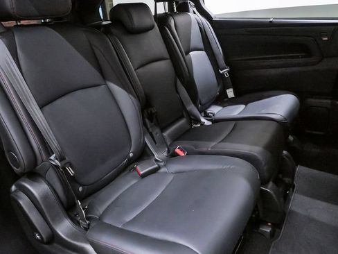 Used 2024 Honda Odyssey Sport image 13