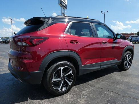 Certified 2022 Chevrolet TrailBlazer RS w/ Sun and Liftgate Package AWD/4WD image 5