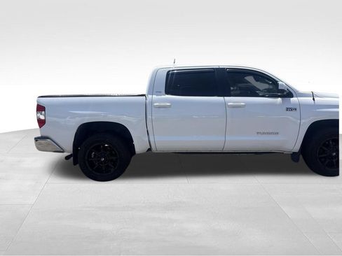Used 2017 Toyota Tundra SR5 w/ SR5 Upgrade Package AWD/4WD image 12