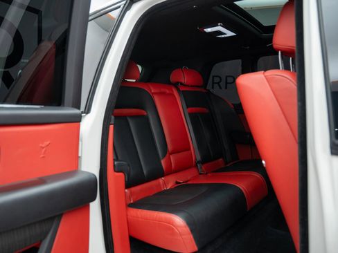 Used 2019 Rolls-Royce Cullinan AWD/4WD image 25