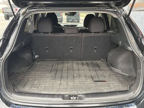 Used 2022 Nissan Rogue Sport SV image 14