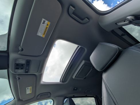 Used 2022 Honda Odyssey Touring image 37