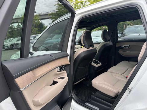 Used 2026 Volvo XC90 B6 Ultra w/ Protection Package AWD/4WD image 16