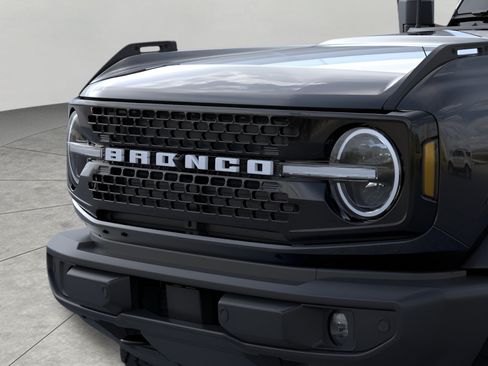 New 2026 Ford Bronco Outer Banks AWD/4WD image 19