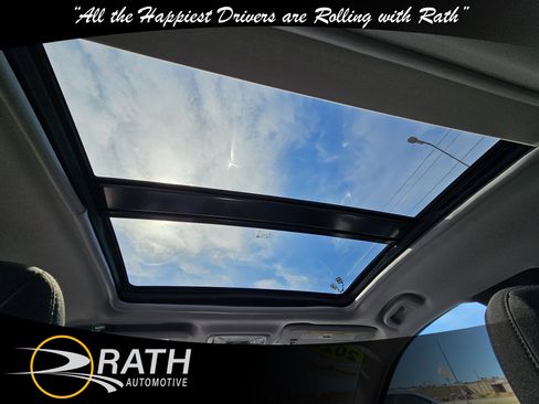 Used 2024 Chevrolet Malibu LT image 11