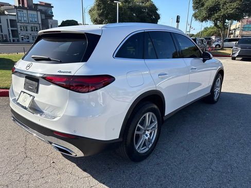 Used 2023 Mercedes-Benz GLC 300 4MATIC image 5