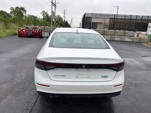 Used 2023 Honda Accord Touring image 5