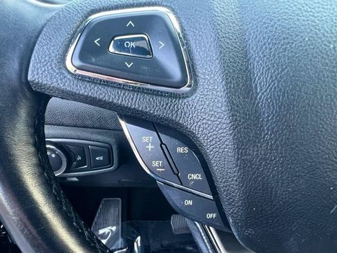 Used 2017 Lincoln MKC Select w/ Select Plus Package AWD/4WD image 21