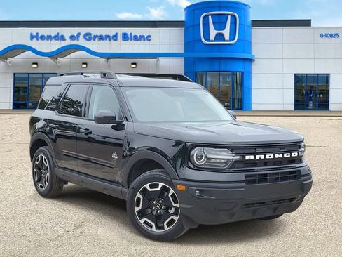 Used 2023 Ford Bronco Sport Outer Banks AWD/4WD image 1