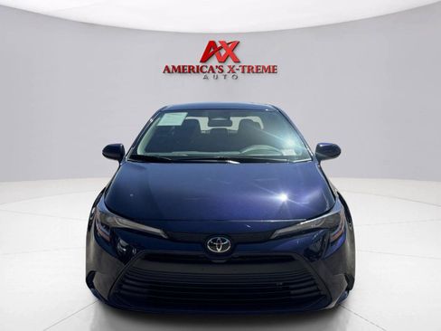 Used 2025 Toyota Corolla LE FWD image 9