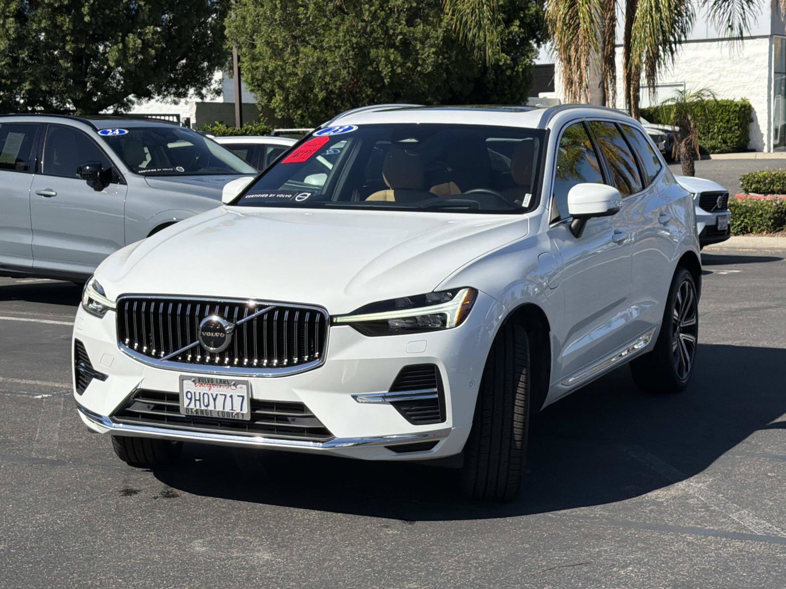 Certified 2023 Volvo XC60 T8 Ultimate w/ Climate Package AWD/4WD image 3