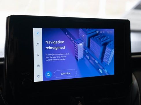 Used 2025 Toyota Corolla LE image 22