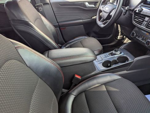 Certified 2024 Ford Escape ST-Line image 11