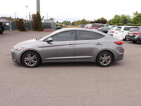 Used 2018 Hyundai Elantra Value Edition FWD image 8