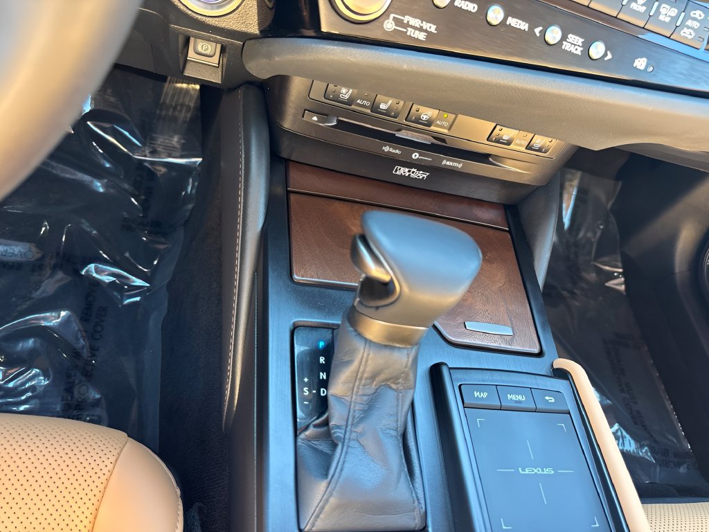 Used 2022 Lexus ES 300h w/ Premium Package FWD image 14