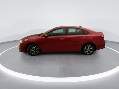 Used 2021 Kia Forte LXS image 3