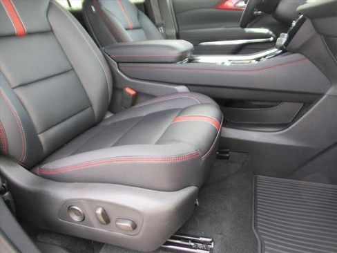 New 2026 Chevrolet Traverse RS image 11