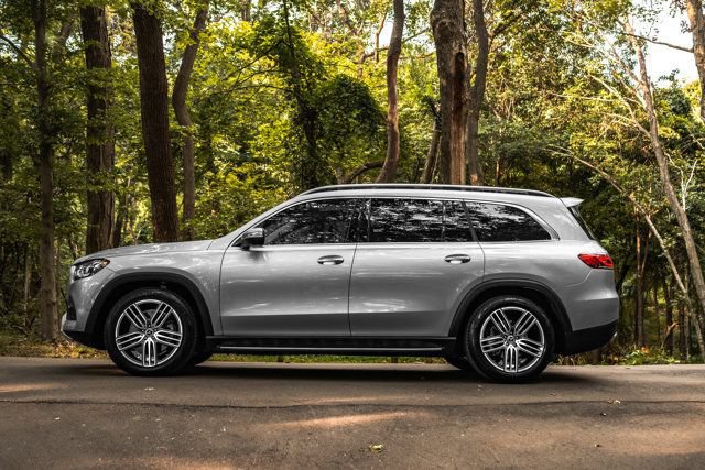Used 2023 Mercedes-Benz GLS 450 4MATIC image 5