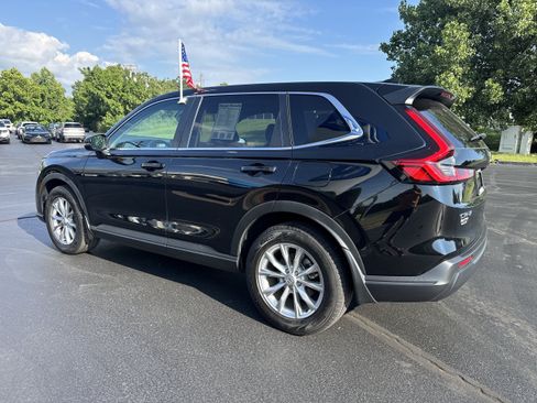 Used 2023 Honda CR-V EX image 3