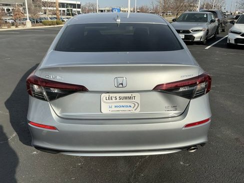 Used 2025 Honda Civic Sport image 4