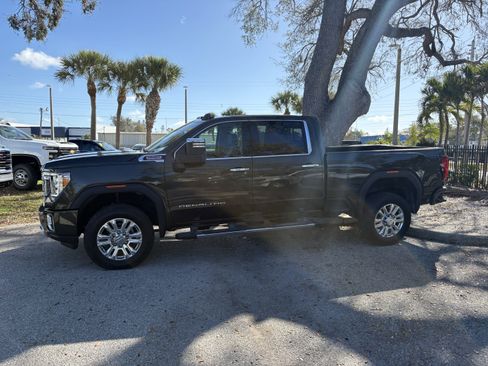 Certified 2023 GMC Sierra 2500 Denali w/ Denali Ultimate Package image 4