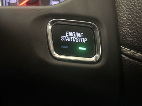 Used 2020 GMC Acadia SLE w/ Driver Convenience Package FWD image 11