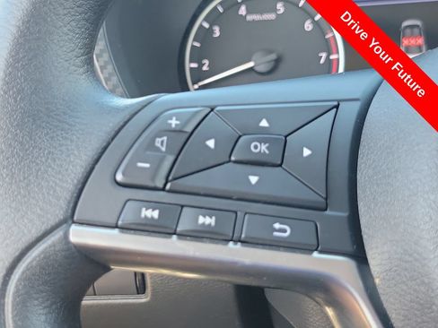 Used 2025 Nissan Sentra SV FWD image 5