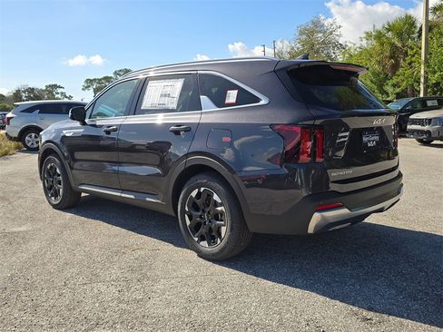 New 2026 Kia Sorento S image 6