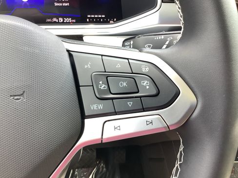 New 2025 Volkswagen Taos SE image 25