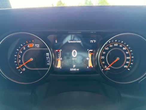 Used 2023 Jeep Wrangler Unlimited Rubicon 392 w/ Dual Top Group AWD/4WD image 13