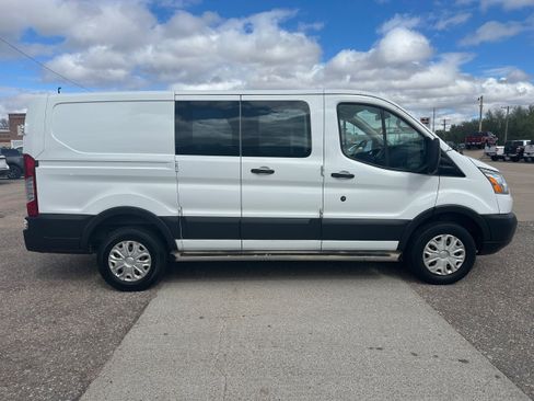 Used 2016 Ford Transit 250 130 Low Roof w/ Exterior Upgrade Package RWD image 7