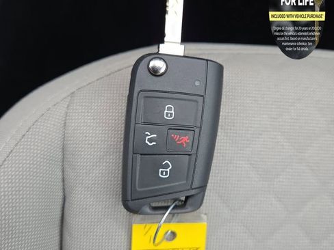 Used 2020 Volkswagen Tiguan S w/ 3rd Row Seat Package image 43