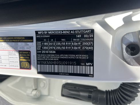 Certified 2025 Mercedes-Benz GLC 300 4MATIC image 37