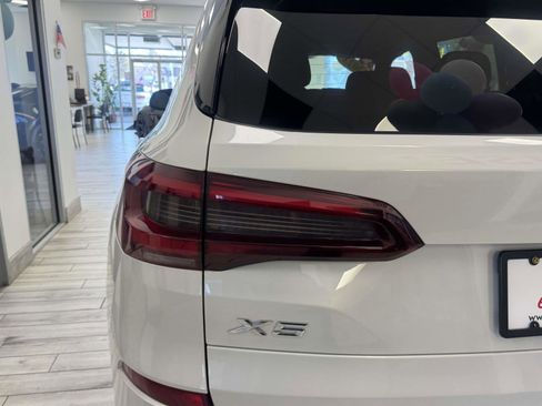 Used 2023 BMW X5 xDrive40i w/ M Sport Package AWD/4WD image 7