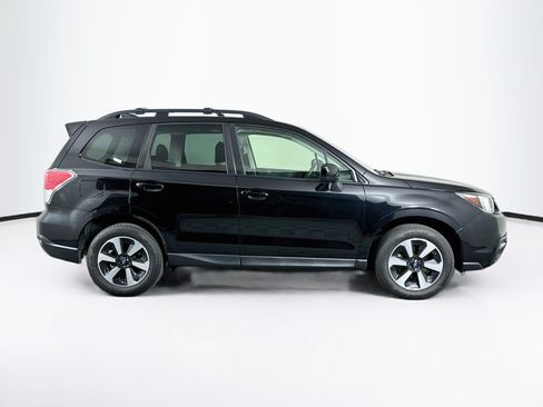 Used 2018 Subaru Forester 2.5i Premium AWD/4WD image 10