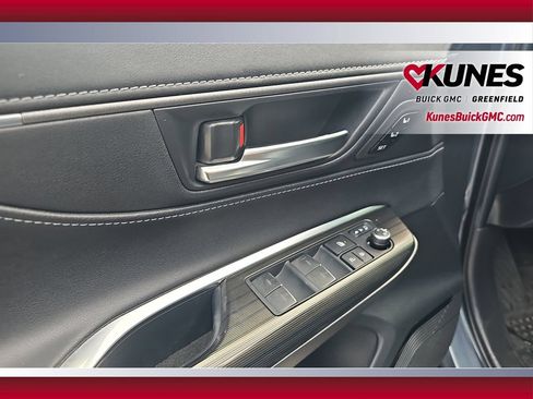Used 2021 Toyota Venza XLE w/ Softex Package AWD/4WD image 16