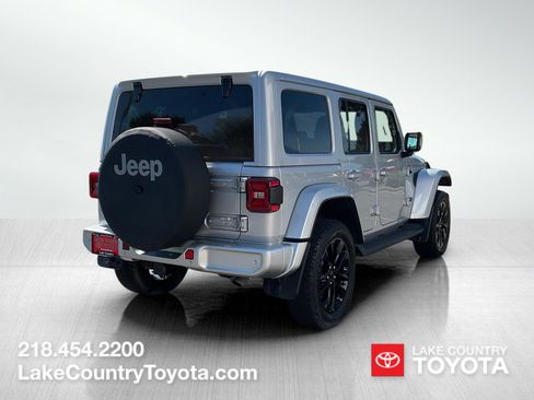 Used 2023 Jeep Wrangler Unlimited Sahara AWD/4WD image 5