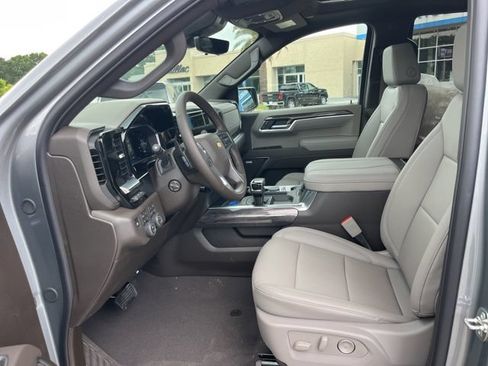 New 2026 Chevrolet Silverado 1500 LTZ w/ LTZ Premium Package AWD/4WD image 21