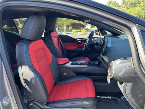 New 2025 Chevrolet Equinox EV RS image 40