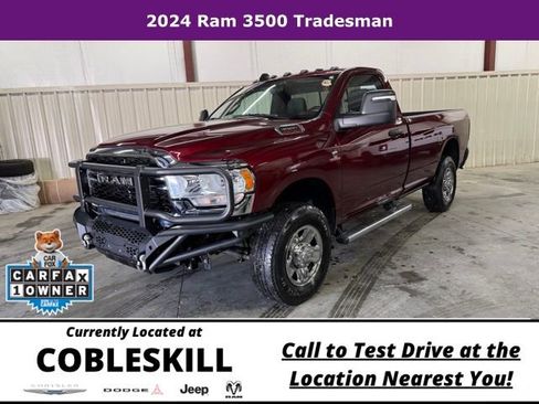 Used 2024 RAM 3500 Tradesman w/ Chrome Appearance Group AWD/4WD image 9
