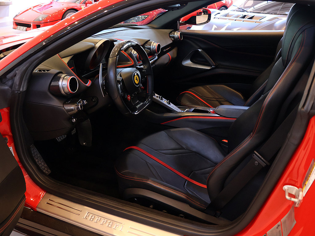 Certified 2018 Ferrari 812 Superfast RWD image 4